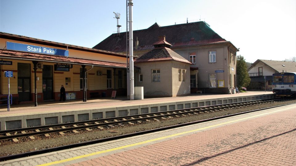 Staropacké vlakové nádraží je významným železničním uzlem