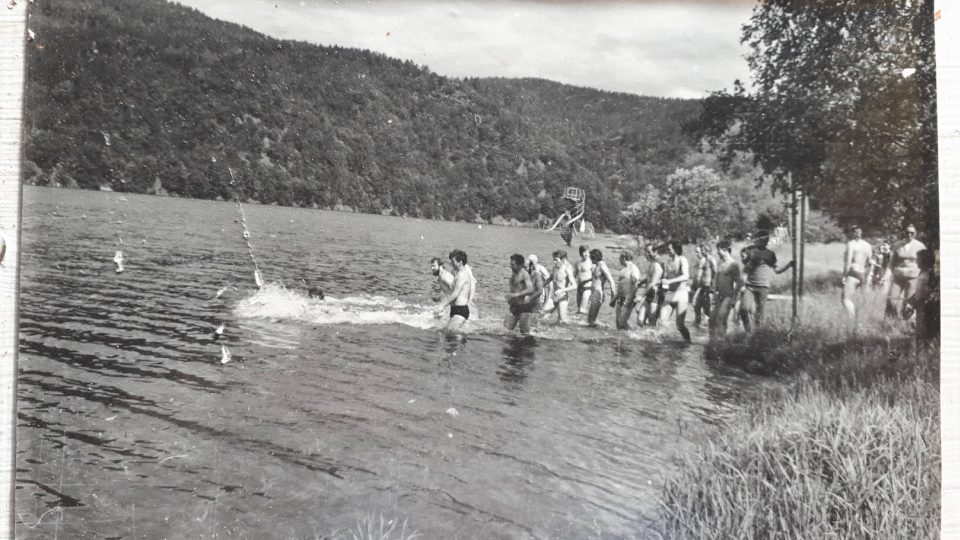 Některým Železným mužům se do vody v roce 1980 nechtělo. Měla totiž jen 17°C