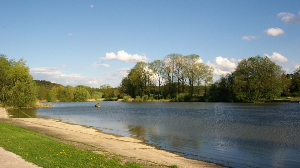 Rybník Pardoubek dříve býval vyhlášenou plovárnou