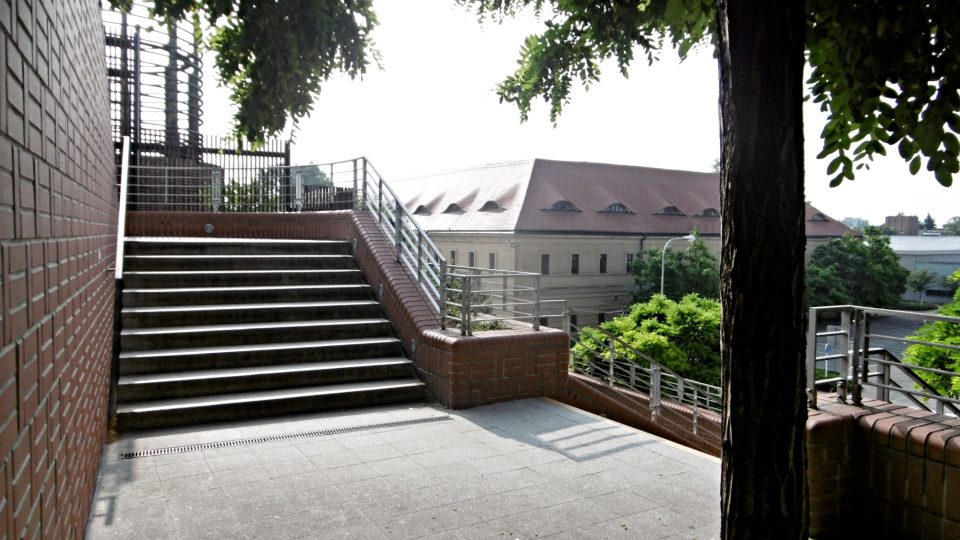 Unikátní projekt - zpívající stromy i schody v Hradci Králové