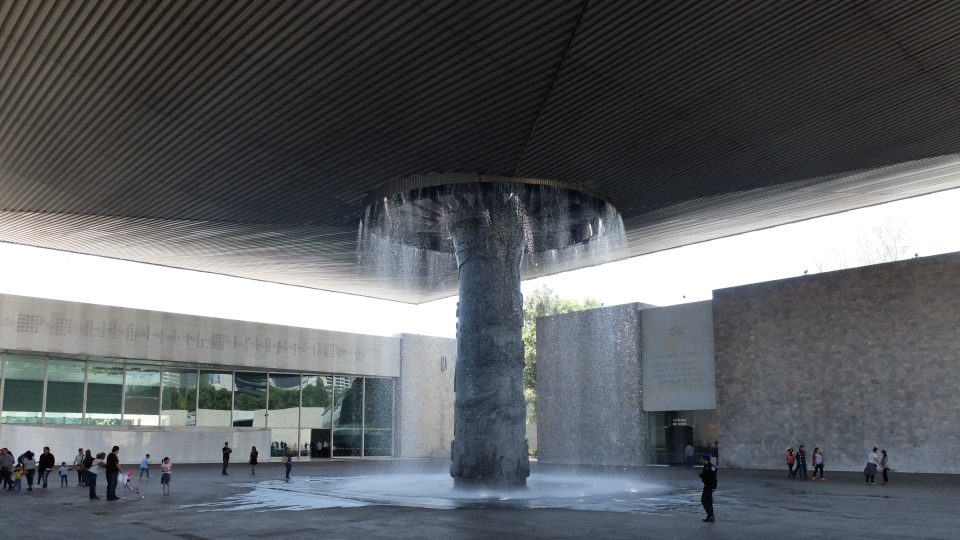 Museo Nacional de Antropología v Mexico City, architekt Pedro Ramírez Vázquez