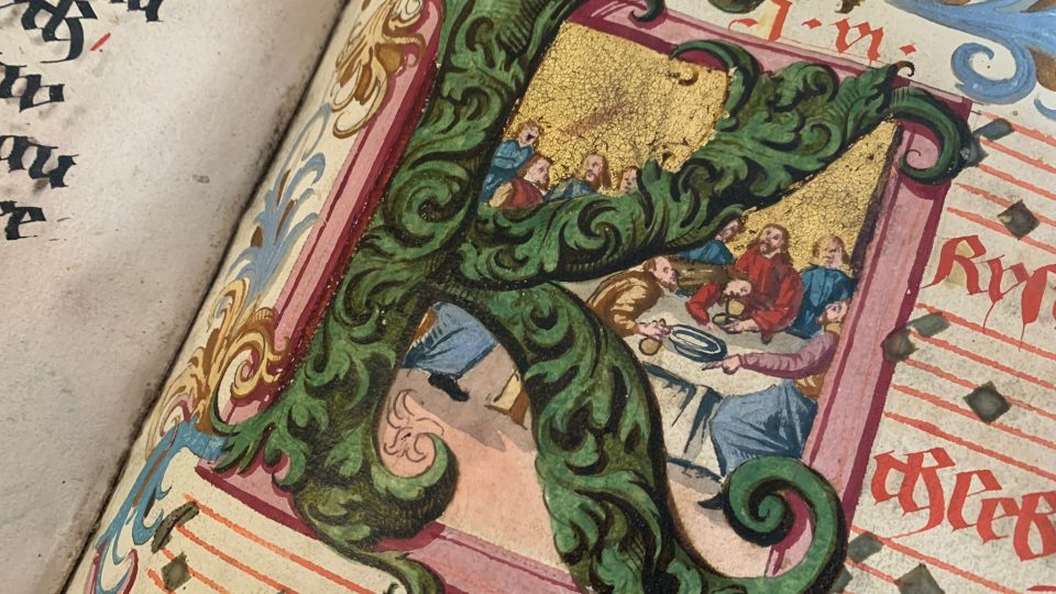 Významná kniha z 16. století ukrytá v trezoru Muzea a galerie Orlických hor v Rychnově nad Kněžnou
