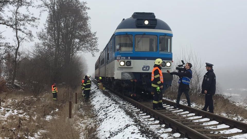 Vážná dopravní nehoda ve Stolíně, části Červeného Kostelce  