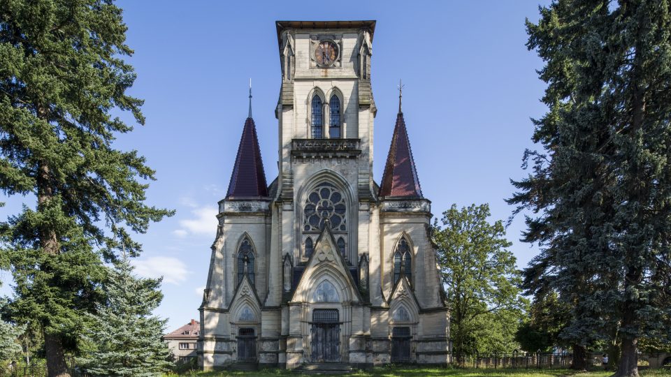 Varnsdorf Kostel sv. Karla Boromejského, věž nedostavěna