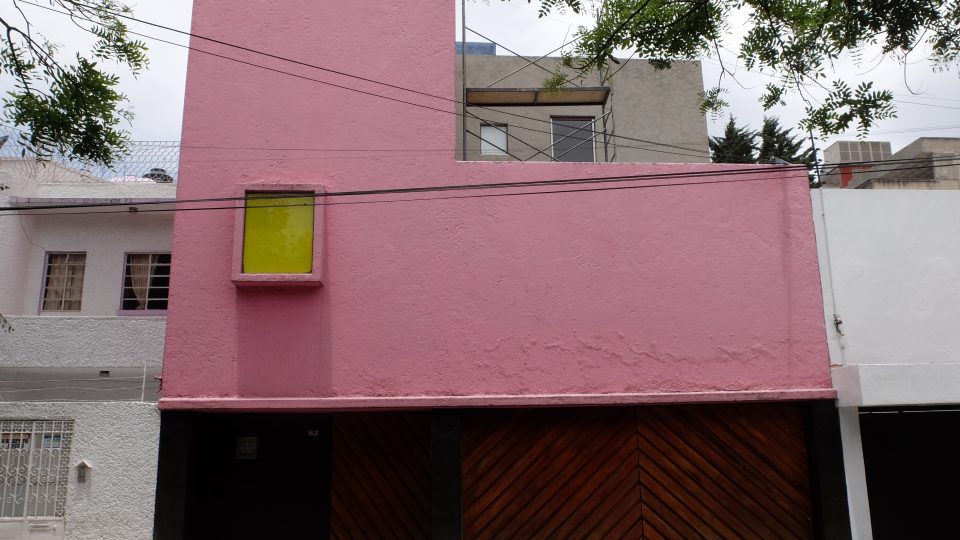 Rodinný dům Casa Gilardi architekta Luise Barragána, Mexico City