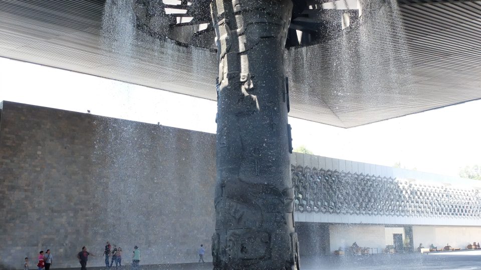 Museo Nacional de Antropología v Mexico City, architekt Pedro Ramírez Vázquez