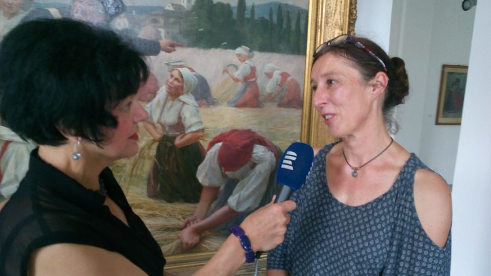 Tamara Salcmanová s vedoucí Galerie bratří Špillarů Slávkou Štrbovou