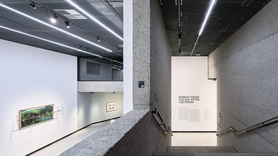 Roman Ondak: The Day After Yesterday | foto: Vojtěch Veškrna, Kunsthalle Praha Roman Ondak: The Day After Yesterday