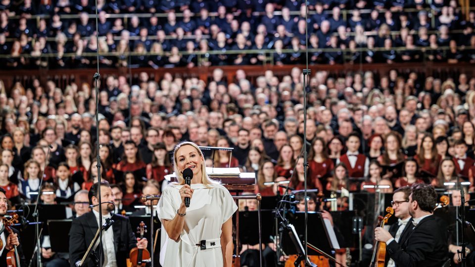 Tisíc hlasů adventu. Rok české hudby zakončilo čtyřicet amatérských sborů společně se sólisty a Symfonickým orchestrem Českého rozhlasu pod vedením Petra Popelky