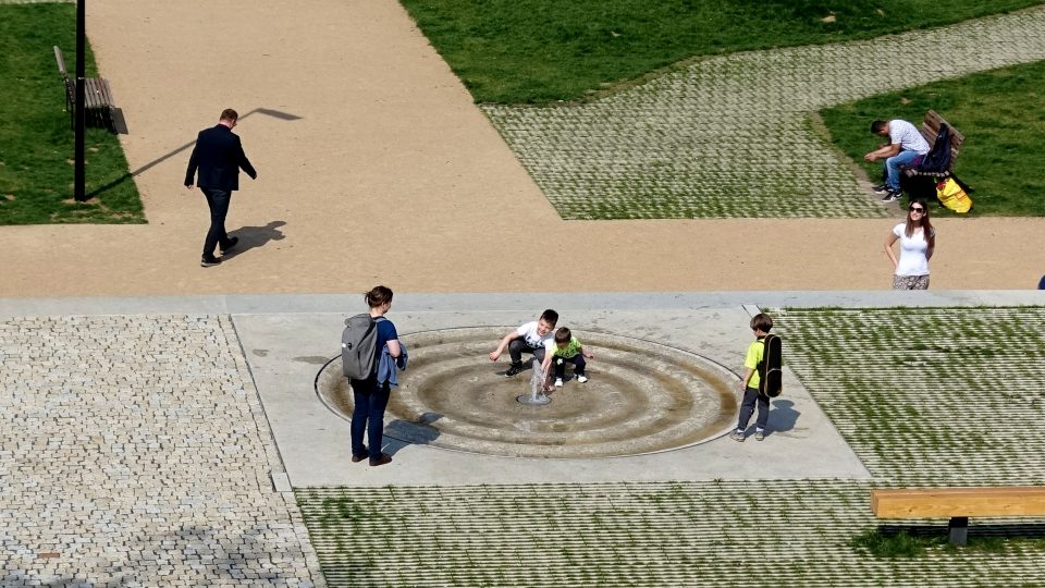 Revitalizace Komenského náměstí v Praze na Žižkově, MCA atelier, Pavla Melková, Miroslav Cikán