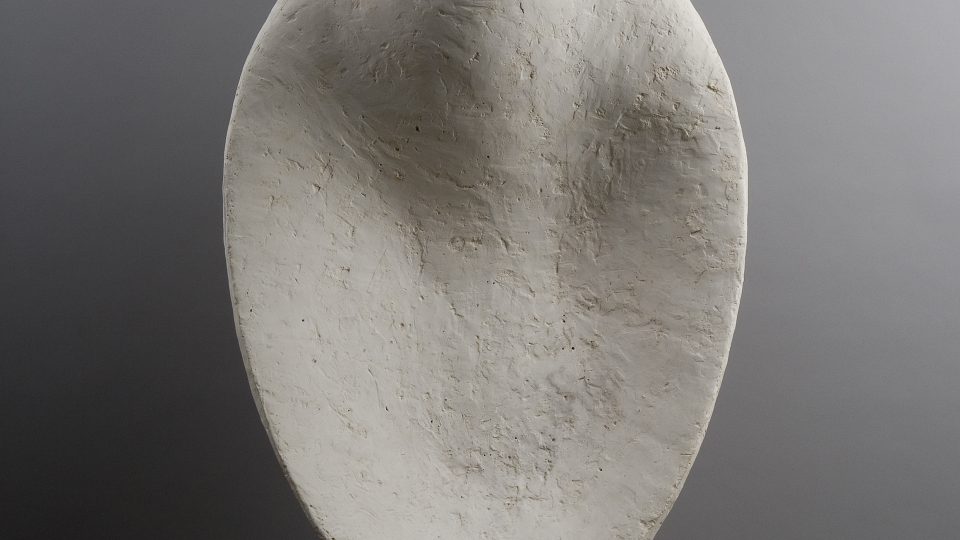 Alberto GIACOMETTI: Žena-lžíce, Spoon Woman, 1927 Plaster 146,5 x 51,6 x 21,5 cm Fondation Giacometti, Paris © Estate Giacometti (Fondation Giacometti + ADAGP) Paris, 2019