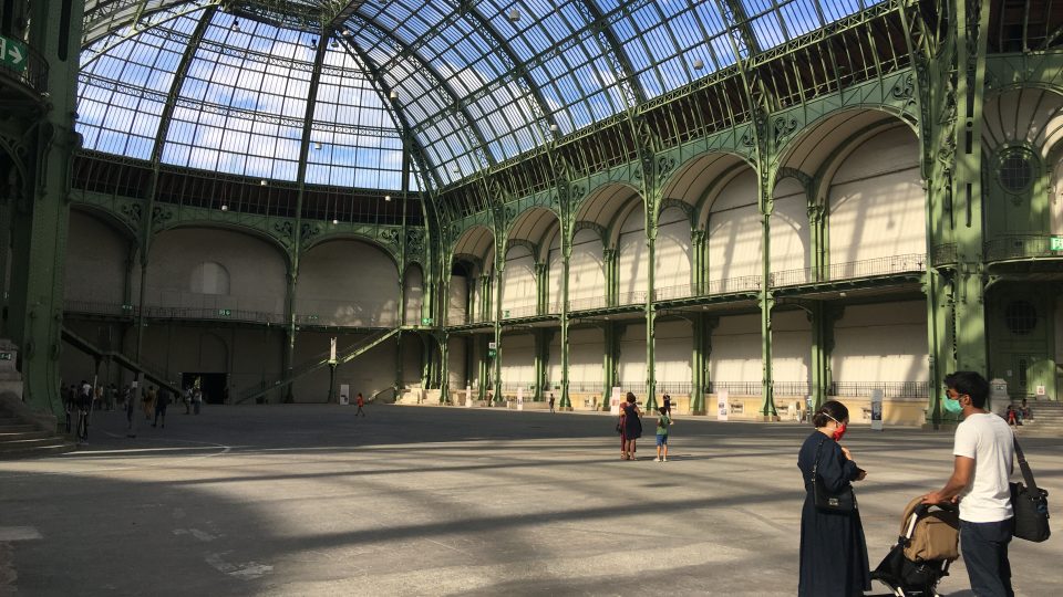 Pařížského Grand Palais slouží jako ateliér umělce Francka Scurtiho