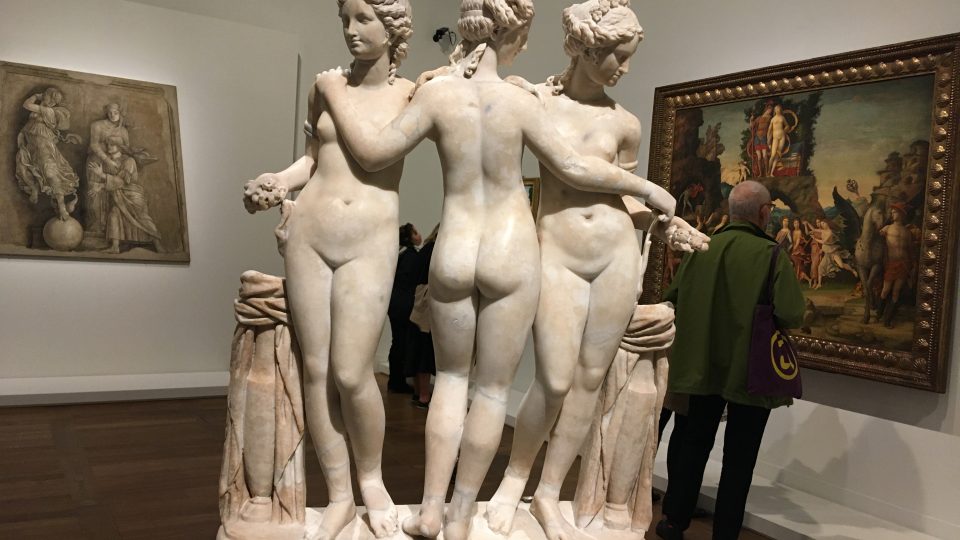 Ukázka expozice Tělo a duše v muzeu Louvre v Paříži