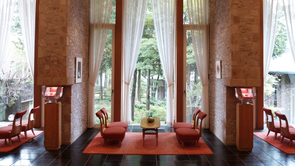 Hotel Hakone Prince (1978), architekt Togo Murano, Japonsko
