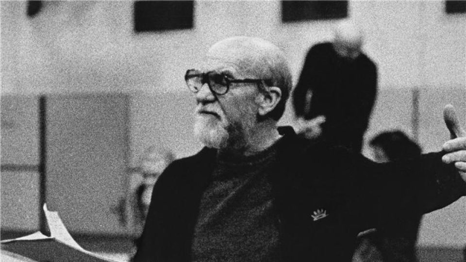 Miroslav Macháček při zkoušce inscenace Hamlet, 1982