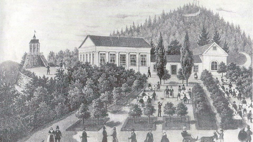 V roce 1820 se pod vrcholem Třech křížů uchytil podnikavý cukrář Josef Nowak a od lé doby lu postupně vy­budoval restauraci s kavárnou (uprostřed), hospodářské slaveni a vkusný park