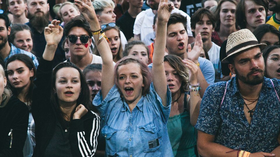 Publikum na vystoupení Cigarettes After Sex na Colour of Ostrava 2018