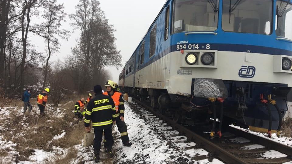 Vážná dopravní nehoda ve Stolíně, části Červeného Kostelce  