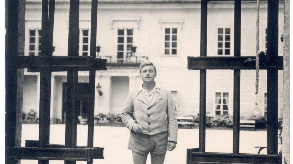 Ladislav Fuks v době svého působení na zámku Kynžvart jako zaměstnanec Státní památkové správy mezi lety 1956–1959.