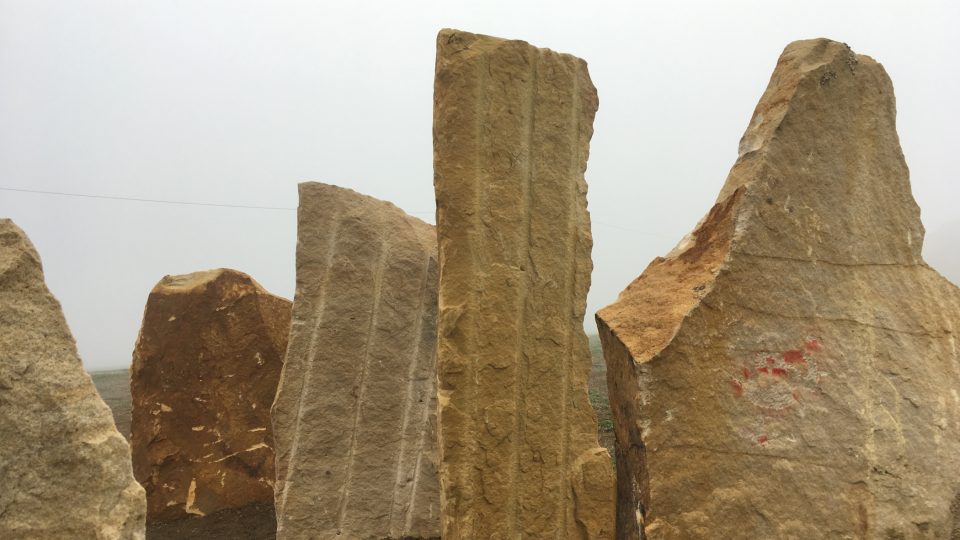 Kameny údajně přivádějí vodu do krajiny