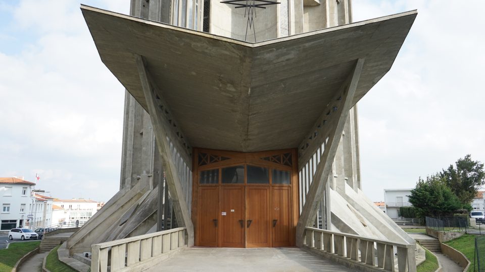 Katedrála Notre-Dame de Royan, architekti Guillaume Gillet a Marc Hébrard