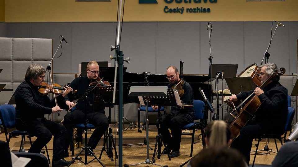 Prague Modern s um. vedoucím Davidem Danelem | foto: Kamil Hauptmann Prague Modern s um. vedoucím Davidem Danelem