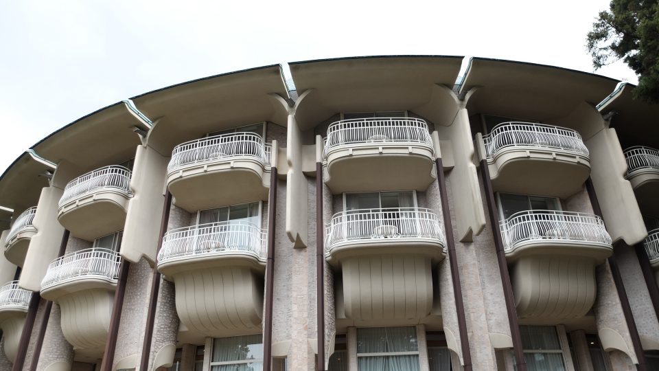 Hotel Hakone Prince (1978), architekt Togo Murano, Japonsko