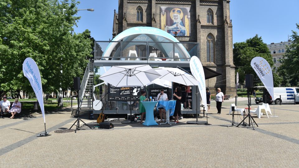 Mozaika odstartovala České léto na Vltavě – živé vysílání z pražského náměstí Míru