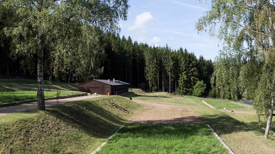 Památník holokaustu Romů a Sintů na Moravě v Hodoníně u Kunštátu