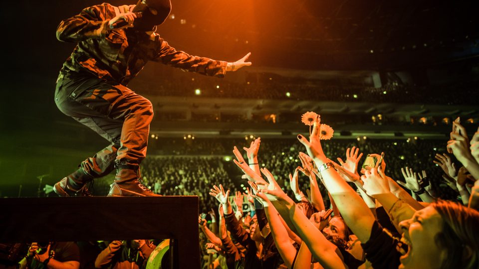 Výstava fotografií v pražském Rock Café: Milan Říský – Live | Tyler Joseph – Twenty One Pilots – Praha, 2019