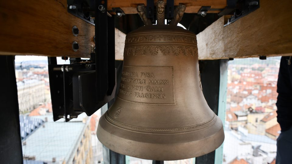 Nejnovějším zvonem v Praze je Jan Nepomucký ve svatohavelském kostele, pořízený díky veřejné sbírce
