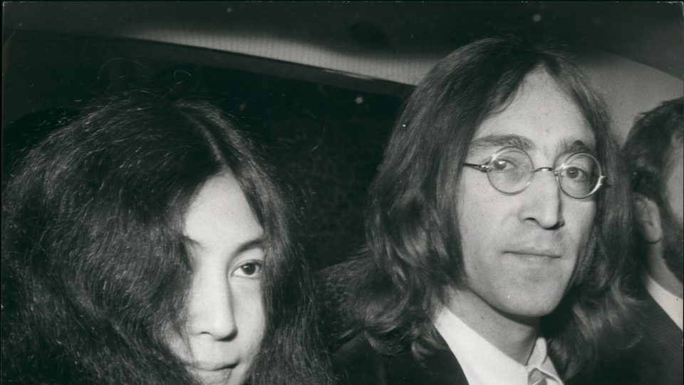 John Lennon a Yoko Ono v listopadu 1968