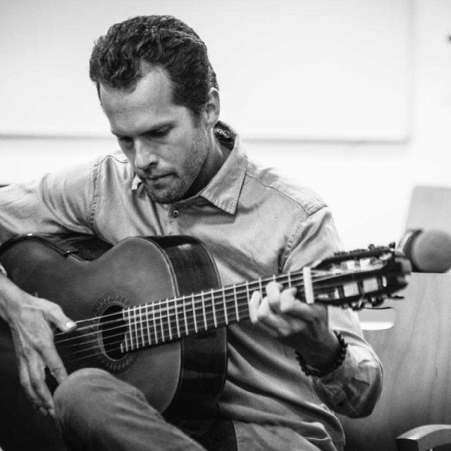 Kytarista Lukáš Sommer | foto: Vojtěch Havlík,  Český rozhlas,  Český rozhlas