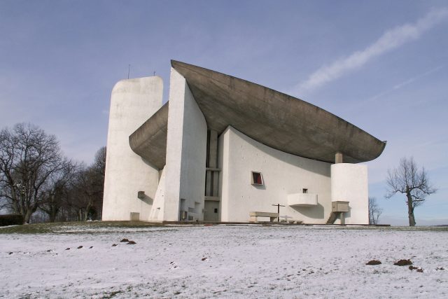 Notre Dame du Haut  (Le Corbusier) | foto: CC0 Public domain