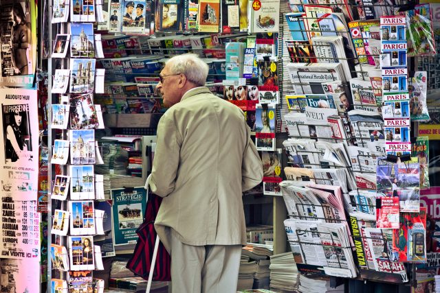 Tišnené časopisy v Česku i v Evropě se díky internetu potýkají s klesajícím nákladem a výpadky přijmů. Přesto v Česku vychází celá řada hudebních časopisů. Všechny redakce se ale pohybují na hraně fungování. | foto: Florian Plag,  CC BY 2.0