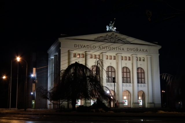 Divadlo Antonína Dvořáka | foto: F. Tichý