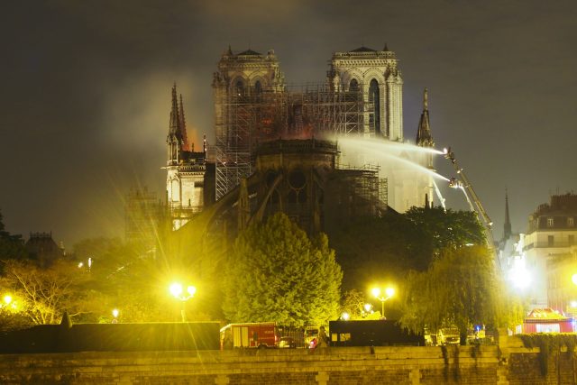 Zkáza katedrály Notre-Dame | foto: Profimedia