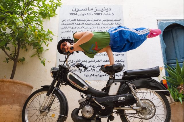 Straight On Bike,  Groupe Acrobatique de Tanger | foto: Hassan Hajjaj