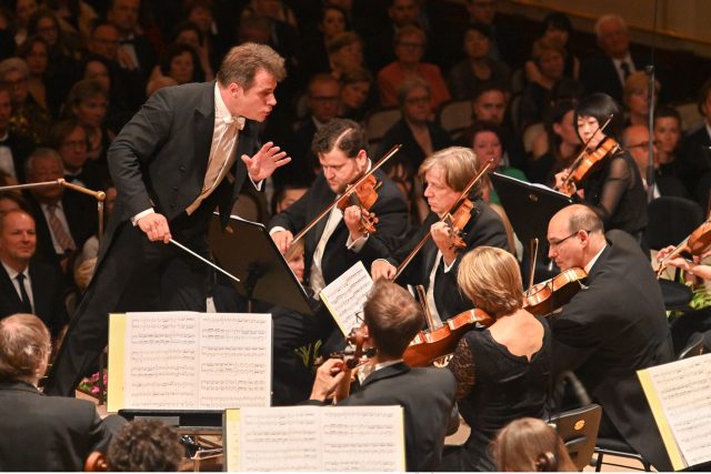 Zahajovací koncert 73. ročníku mezinárodního hudebního festivalu ze Smetanovy síně Obecního domu | foto: Ivan Malý,  Festival Pražské jaro