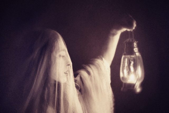 Žena s lucernou | foto: Profimedia