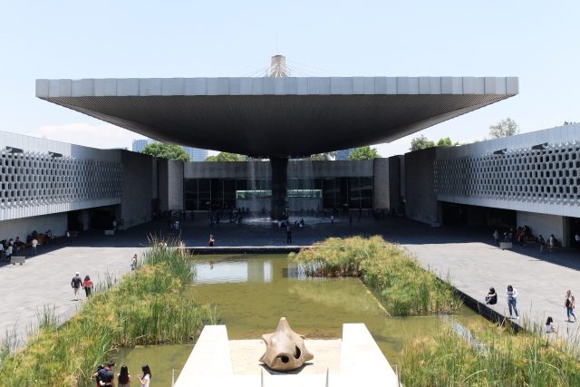 Museo Nacional de Antropología v Mexico City,  architekt Pedro Ramírez Vázquez | foto: Adam Štěch