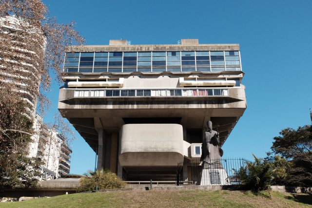 Národní knihovna Argentiny v Buenos Aires architekta Clorinda Testy | foto: Adam Štěch