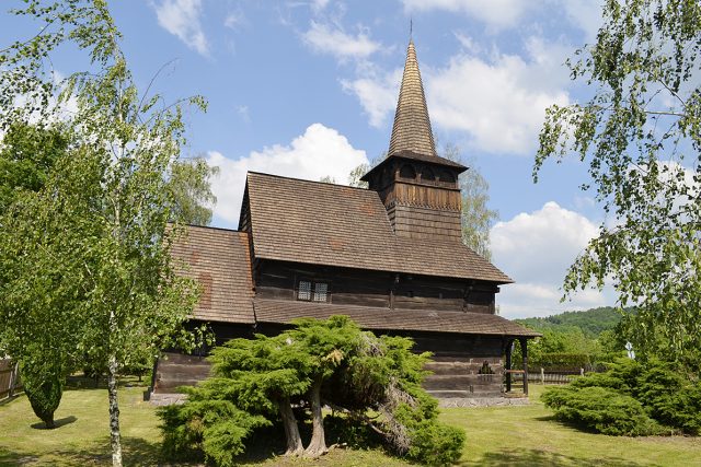 Kostel Všech svatých v Dobříkově u Vysokého Mýta | foto: Jiří Plhák