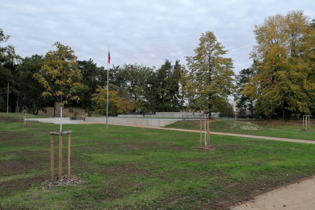 Nové muzeum Památníku Zámeček je zapuštěné do země | foto: Vojtěch Kyncl