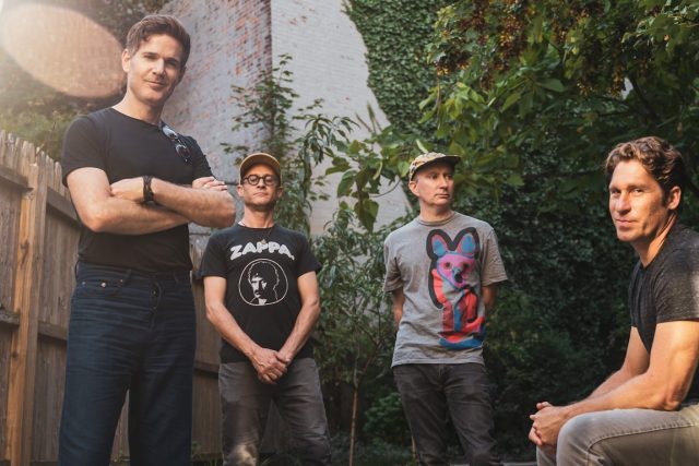 KNEEBODY | foto: Gilad Hekselman