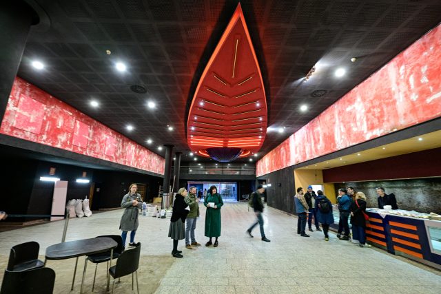 Prostor bývalého multikina Galaxie na konečné metra C Háje | foto: Vít Šimánek,  ČTK