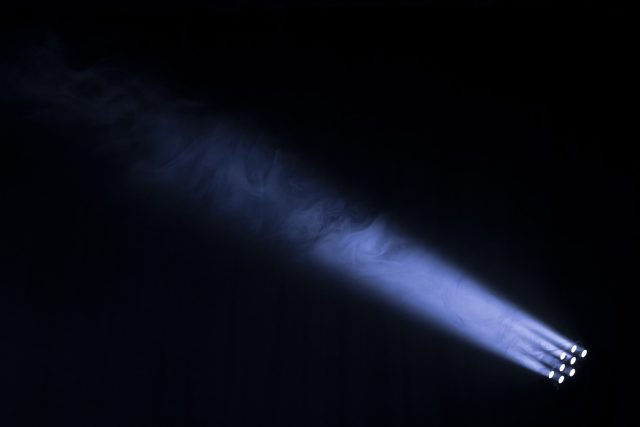 reflektor,  světlo | foto: Paul Green,  Unsplash,  CC0 1.0