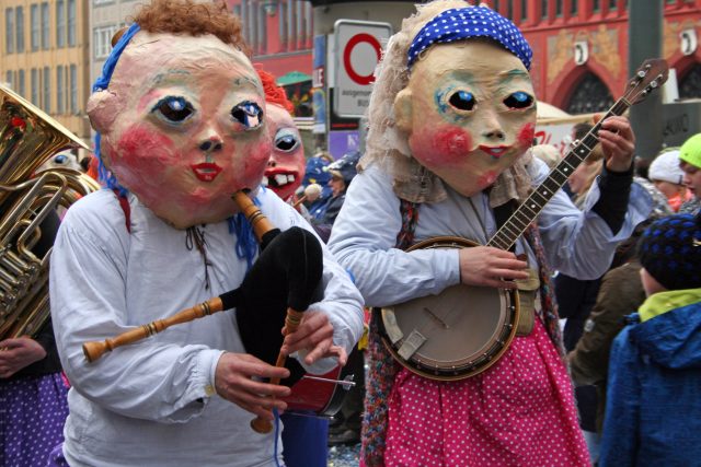 Festival Sto roků satiry potrvá až do 17. listopadu,  kdy vyvrcholí už tradičním satiricko-karnevalovým průvodem Sametové posvícení | foto: archiv Sametového posvícení