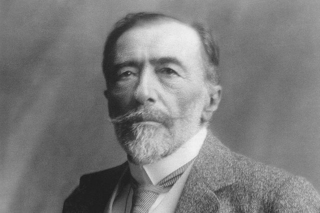 Joseph Conrad,  anglický spisovatel polského původu,  považovaný za jednoho ze zakladatelů modernismu | foto: Fotobanka Profimedia