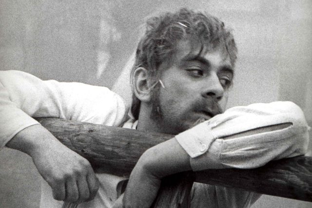 Petr Čepek ve filmu Petrolejové lampy | foto:  Karel Ješátko,  fdb.cz,  Profimedia